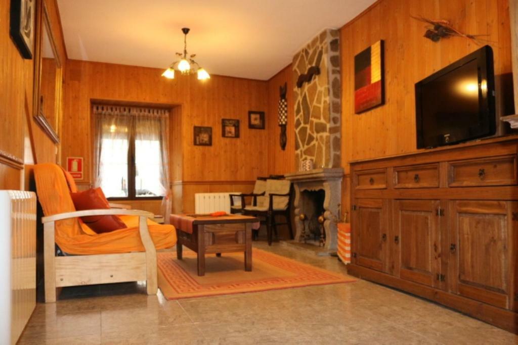 Casa Rural Los 2 Yugos Navaluenga Eksteriør bilde